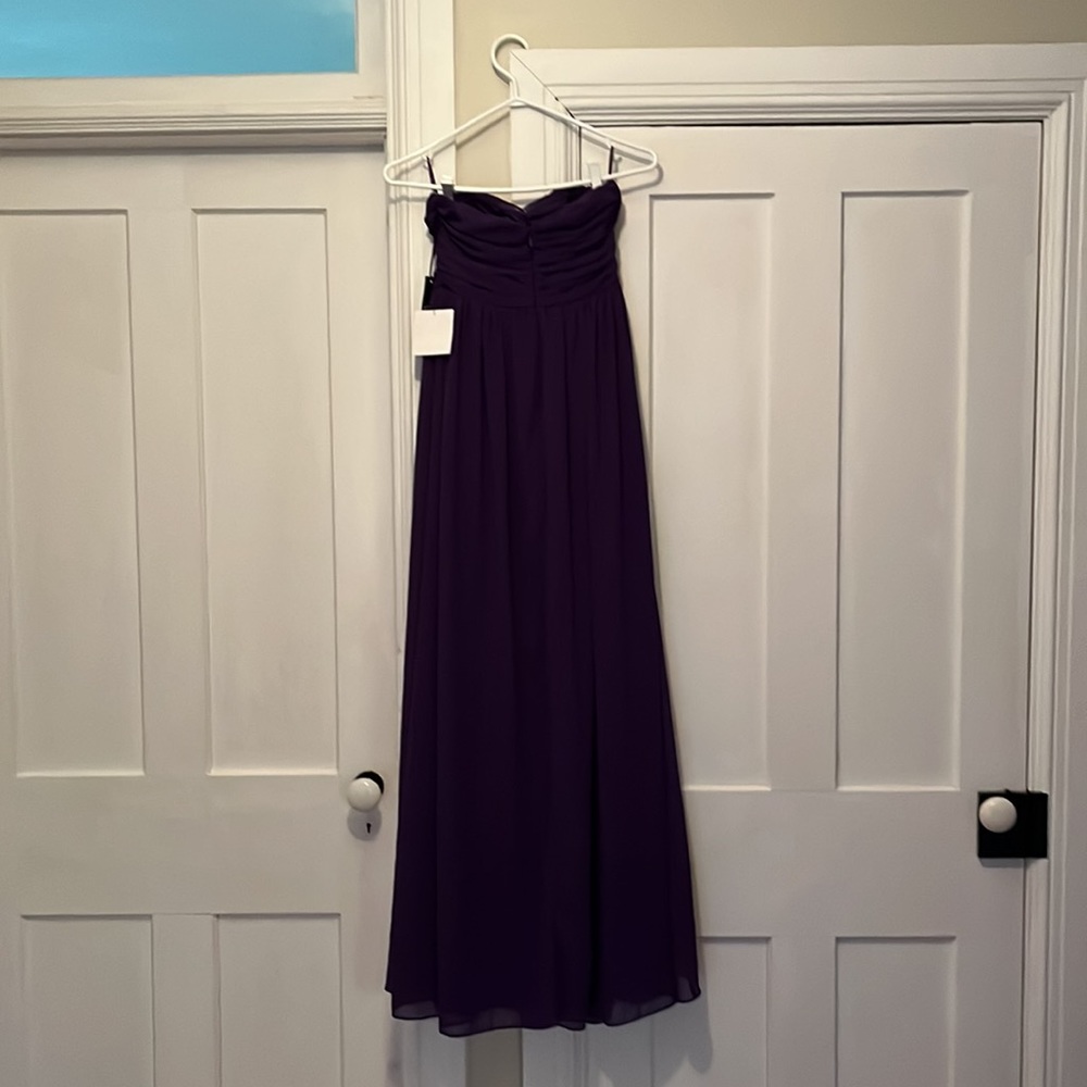 Formal dress - Picture 4 of 4
